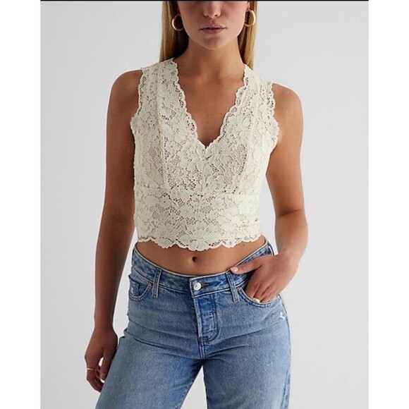 Express Lace Sleeveless V-Neck Smocked Top Cream Size Medium Retail $64 - Picture 1 of 11